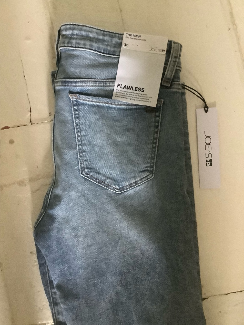 Joes the icon flawless mid rise skinny crop size 30